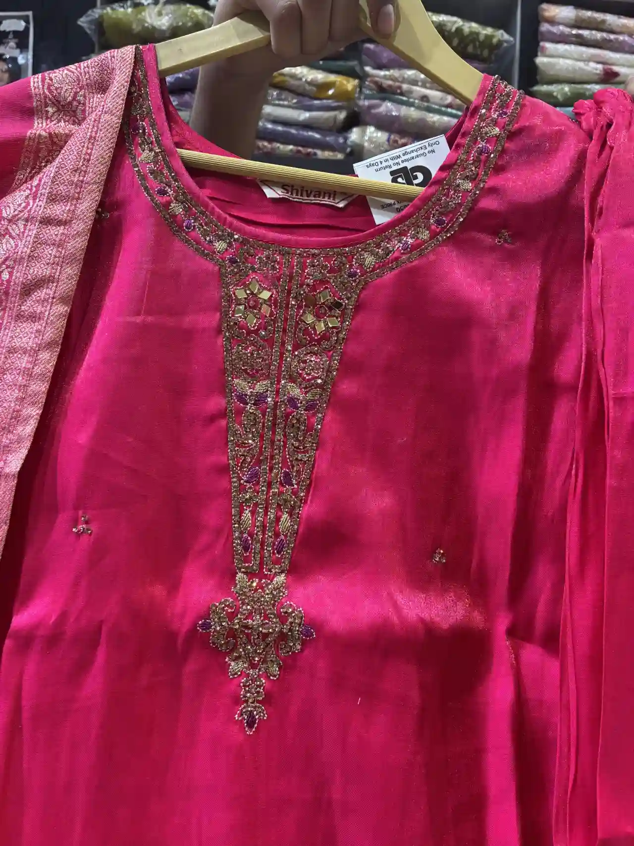 Ethnic Rani Pink Hand-Worked Suit (2)