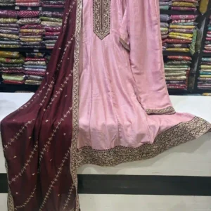 Vintage Rose Silk Kurta Set with Heavily Bordered Maroon Stole (1)