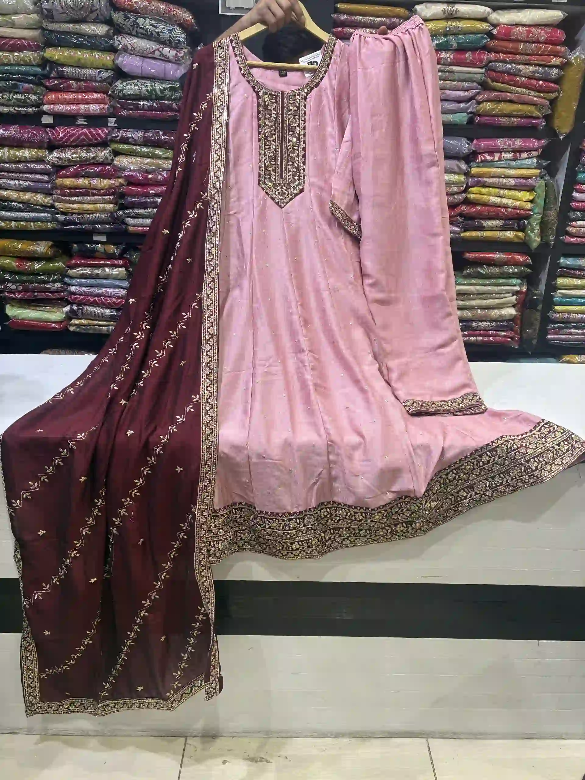 Vintage Rose Silk Kurta Set with Heavily Bordered Maroon Stole (1)