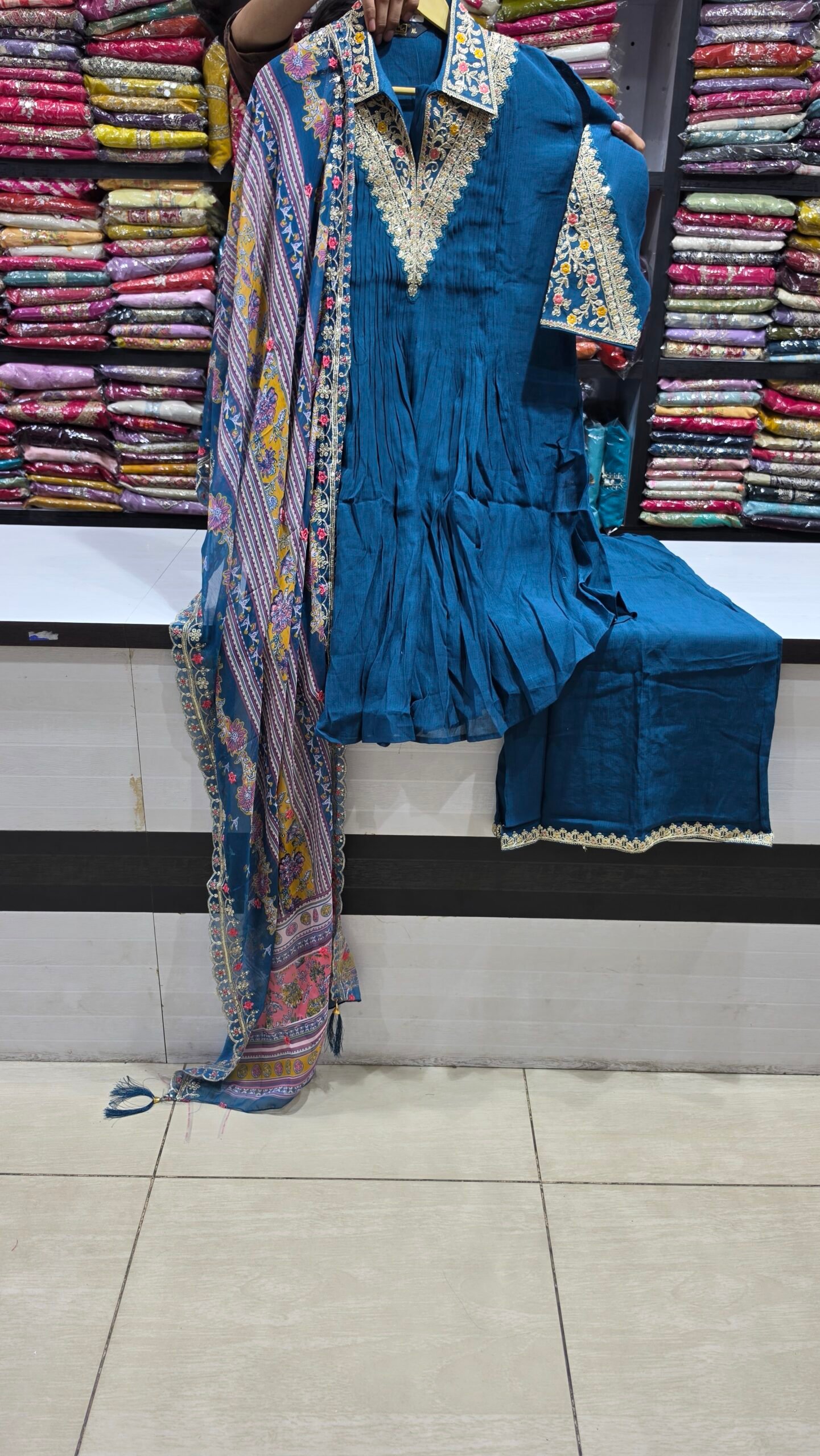 Indigo Bloom Regency Set & Printed Dupatta
