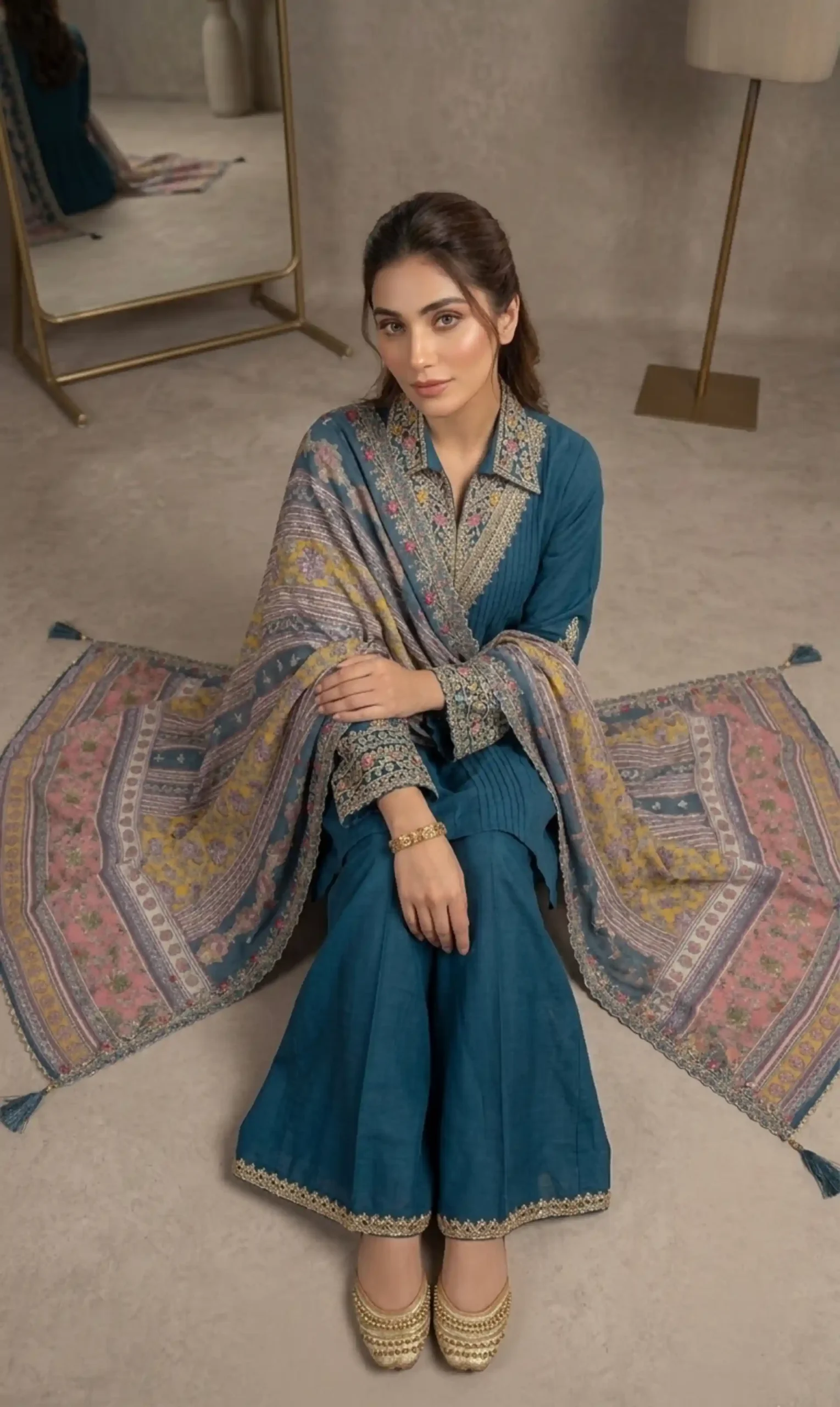 Indigo Bloom Regency Set & Printed Dupatta